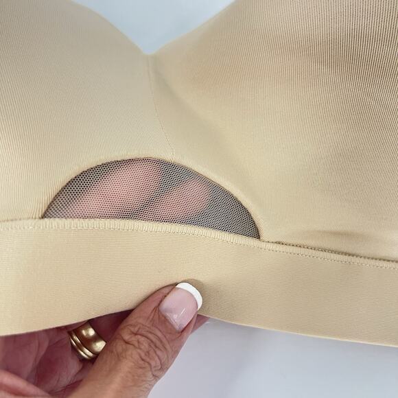 Cacique Lightly Lined No Wire Bra Full Coverage Adjustable 46D Beige - Picture 3 of 8